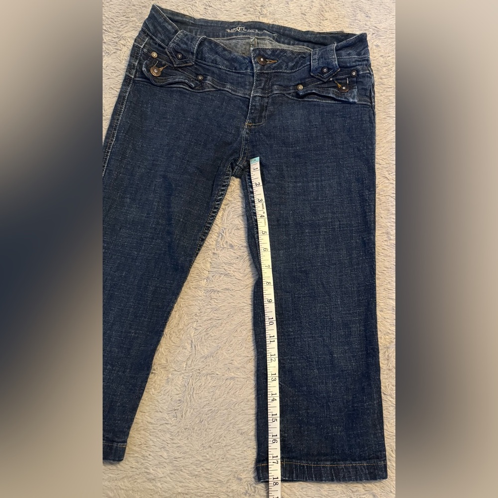 C’est-Toi Premium Y2K Denim Blue Cropped Jeans w/ Stretch & Rhinestone Buttons - Picture 12 of 14